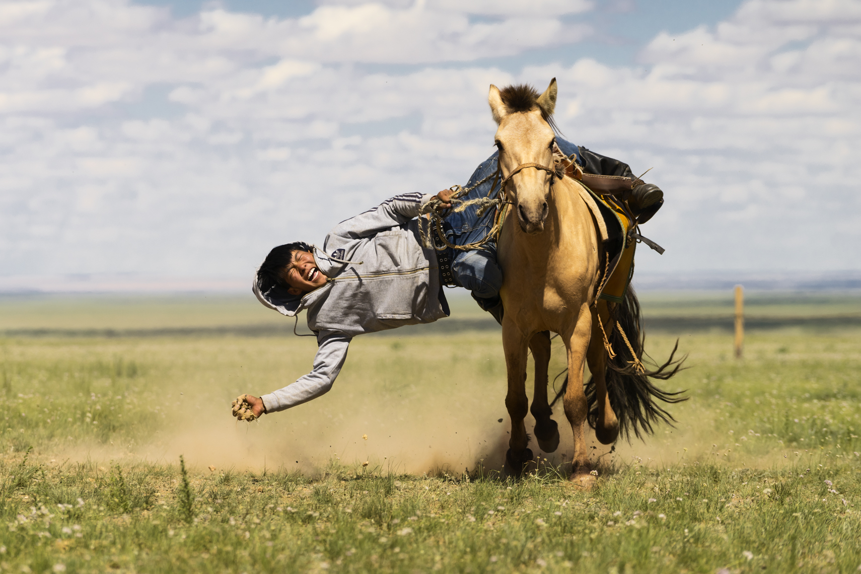 Монголия право. Монголия в апреле. Монголия приколы. Mongolian Naadam Festival. Mongolian Horseman Running from back.